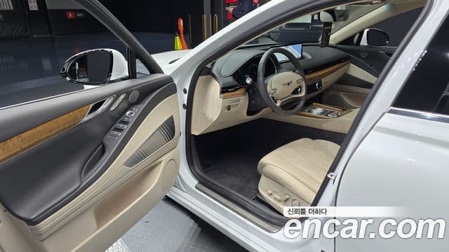 Genesis Electrified G80 2021 — Şəkil 11/20