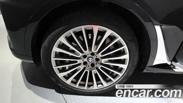 BMW X7 2020 — Şəkil 11/20
