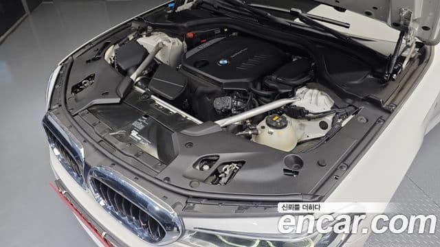 BMW 5 Series 2019 — ფოტო 6/20