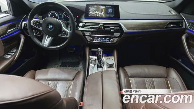 BMW 5 Series 2019 — ფოტო 7/20