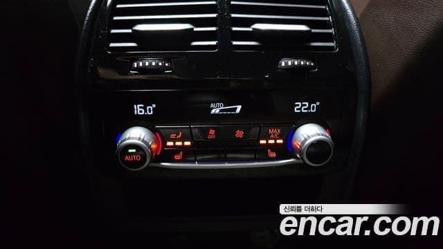 BMW 5 Series 2019 — ფოტო 18/20