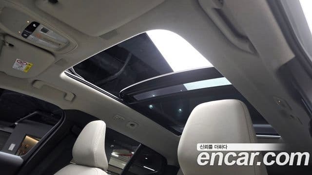 Volvo XC40 2024 — ფოტო 19/20