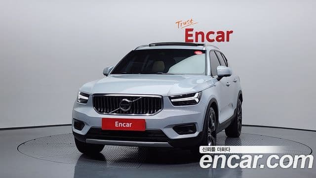 Volvo XC40 2020 — ფოტო 3/20