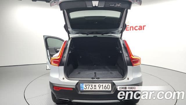 Volvo XC40 2020 — ფოტო 20/20