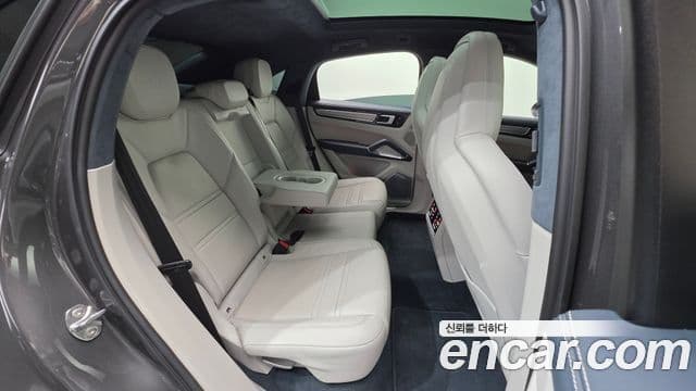 Porsche Cayenne 2020 — Şəkil 17/20