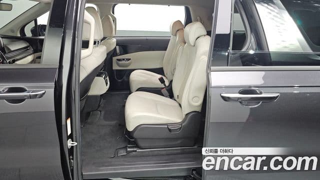 Kia Carnival 2020 — Şəkil 11/20
