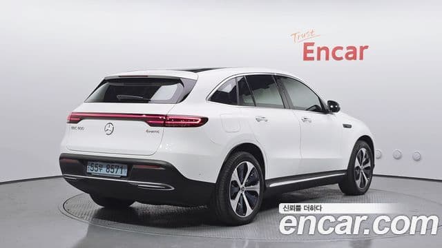 Mercedes-Benz EQC 2020 — ფოტო 6/20