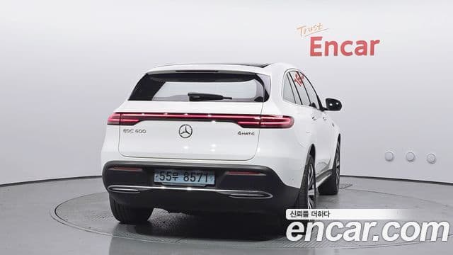 Mercedes-Benz EQC 2020 — ფოტო 17/20