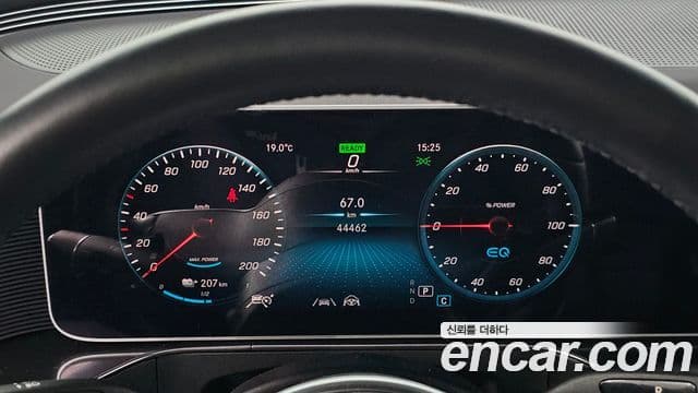 Mercedes-Benz EQC 2020 — ფოტო 12/20