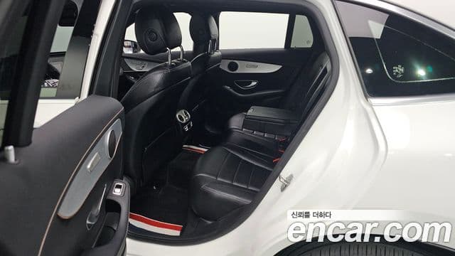 Mercedes-Benz EQC 2020 — ფოტო 20/20