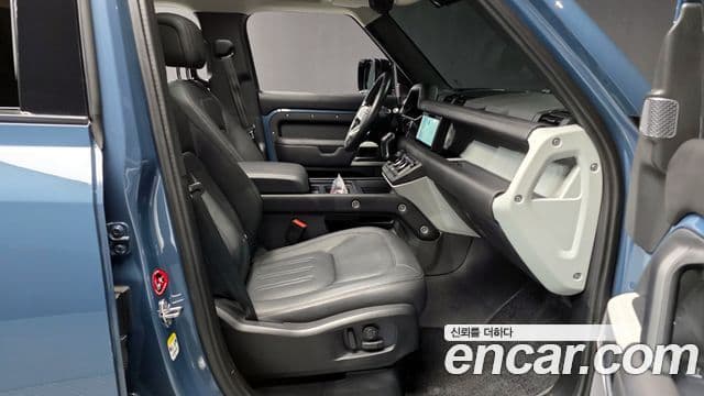 Land Rover Defender 2021 — ფოტო 11/20