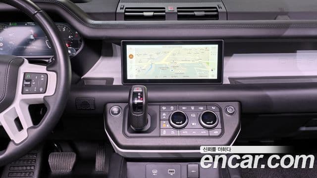 Land Rover Defender 2021 — ფოტო 14/20