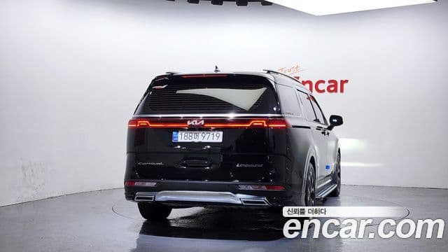Kia Carnival 2020 — ფოტო 3/20