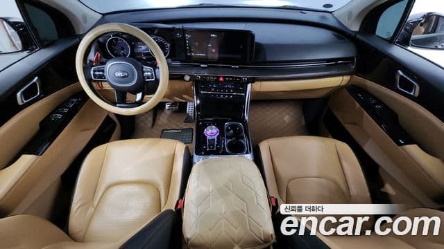 Kia Carnival 2020 — ფოტო 6/20