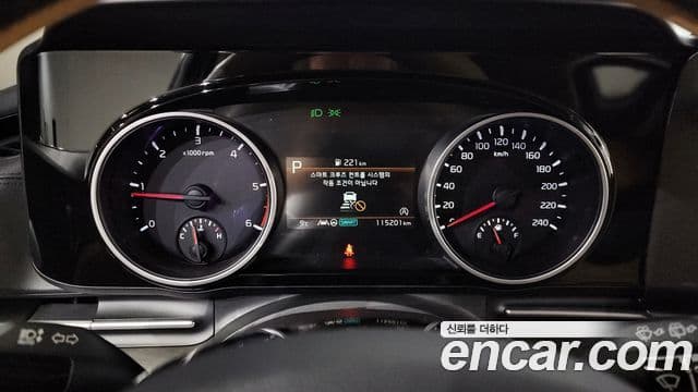 Kia Carnival 2020 — ფოტო 7/20