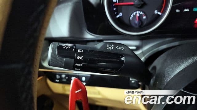 Kia Carnival 2020 — ფოტო 13/20
