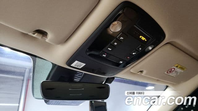 Kia Carnival 2020 — ფოტო 16/20