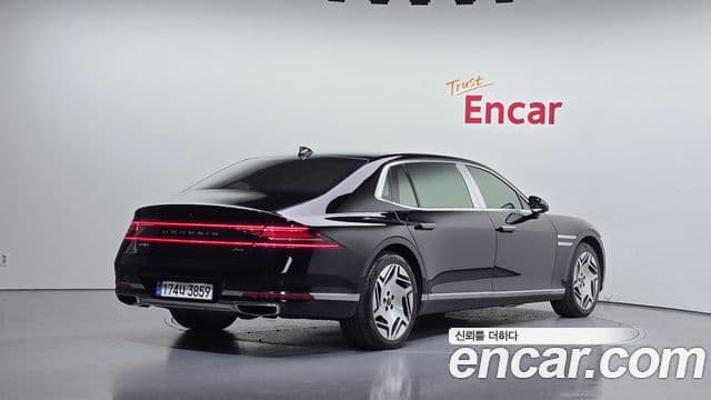 Genesis G90 2023 — ფოტო 2/20