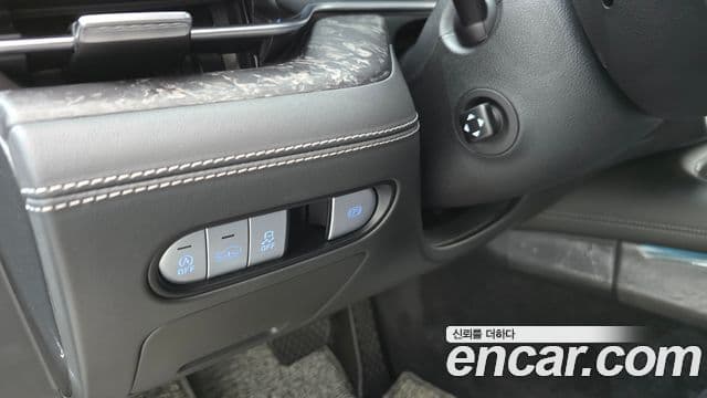 Genesis G90 2023 — ფოტო 14/20