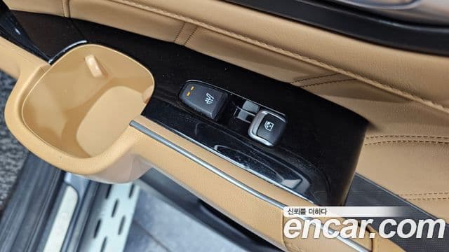 Kia Sorento 2022 — ფოტო 18/20