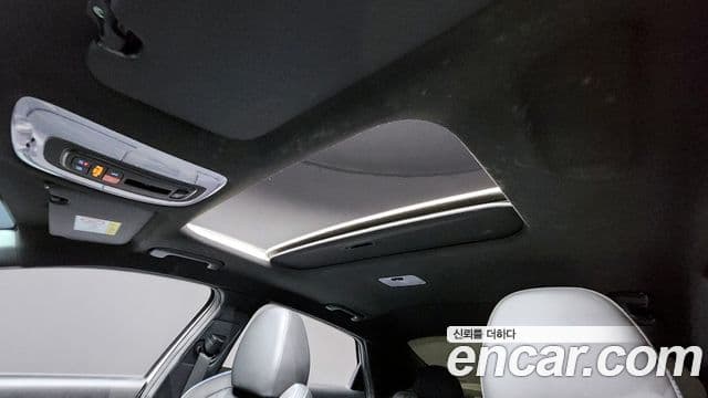 Hyundai The New Avante Hybrid 2022 — ფოტო 2/20