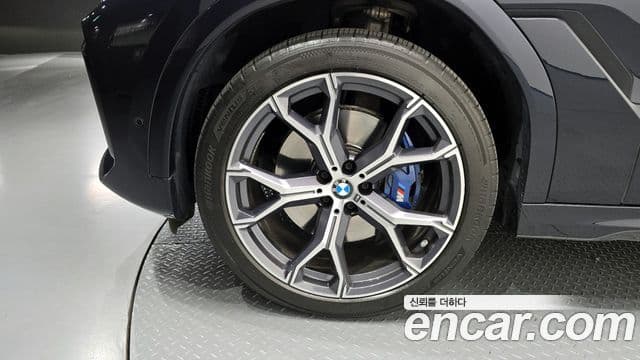 BMW X6 2022 — ფოტო 5/20