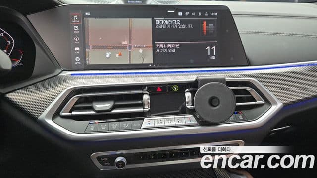 BMW X6 2022 — ფოტო 16/20