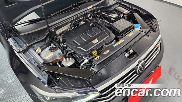 Volkswagen Passat GT 2022 — Şəkil 6/20