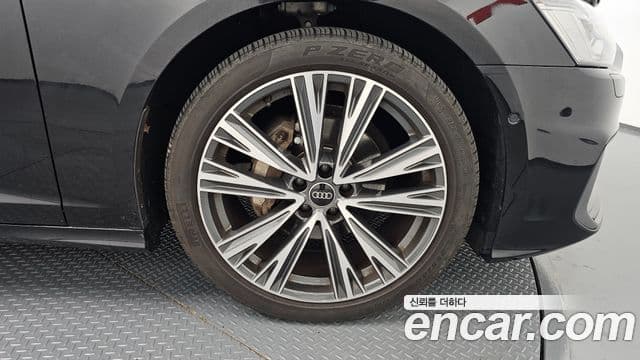 Audi A6 2021 — ფოტო 5/20