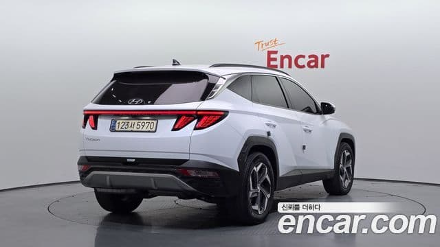 Hyundai Tucson Hybrid 2021 — Photo 8/20