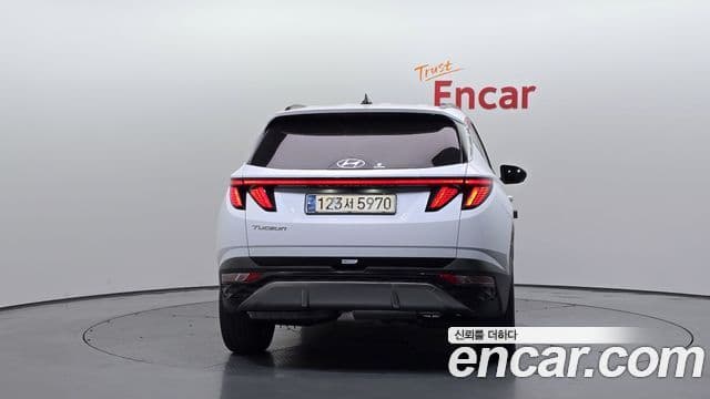 Hyundai Tucson Hybrid 2021 — Photo 9/20