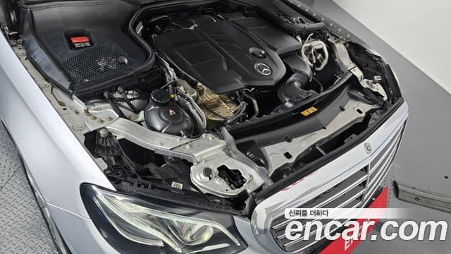 Mercedes-Benz E-Class 2019 — фото 6 из 20
