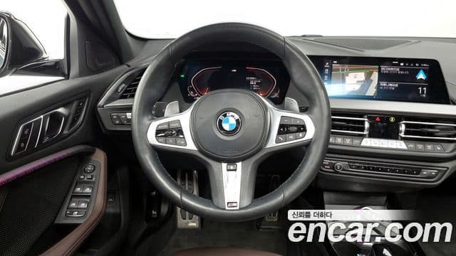 BMW 1 Series 2022 — Фото 13/20