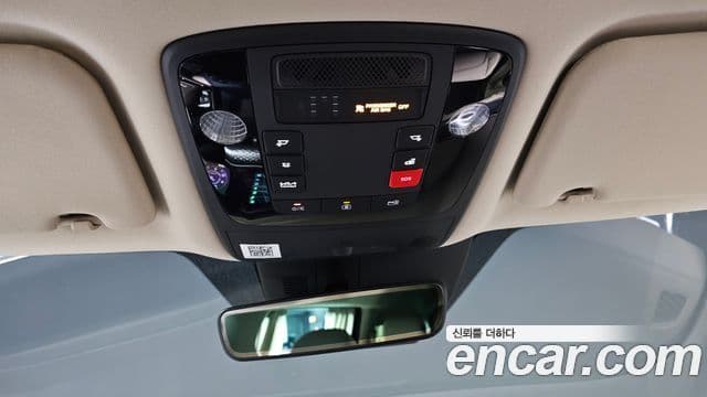 Kia Carnival 2022 — Фото 17/20