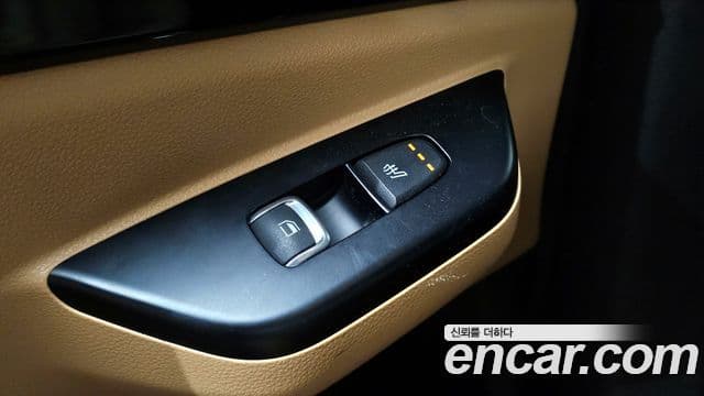 Kia Carnival 2021 — Şəkil 18/20