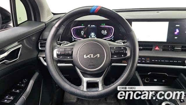 Kia Sportage 2021 — ფოტო 13/20
