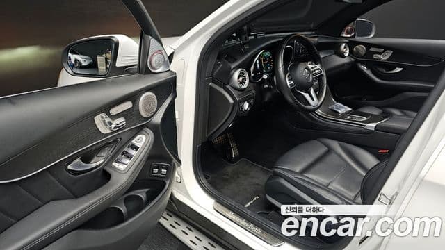 Mercedes-Benz GLC-Class 2021 — Photo 5/20