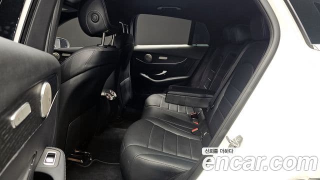 Mercedes-Benz GLC-Class 2021 — Photo 11/20