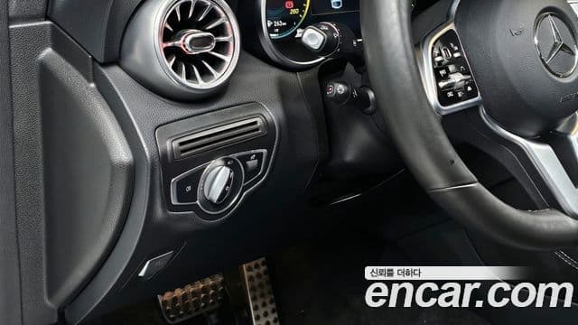 Mercedes-Benz GLC-Class 2021 — Photo 9/20