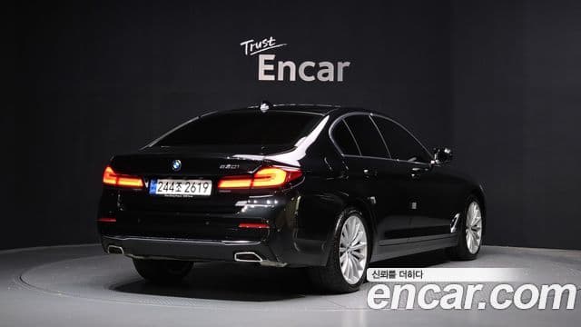 BMW 5 Series 2022 — Şəkil 2/20