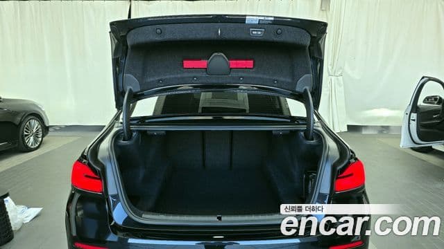 BMW 5 Series 2022 — фото 20 из 20