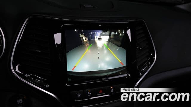 Jeep Cherokee 2022 — Şəkil 8/20