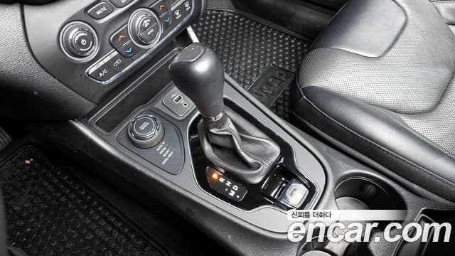 Jeep Cherokee 2022 — Şəkil 11/20