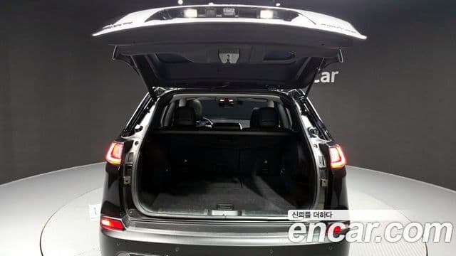 Jeep Cherokee 2022 — Şəkil 18/20