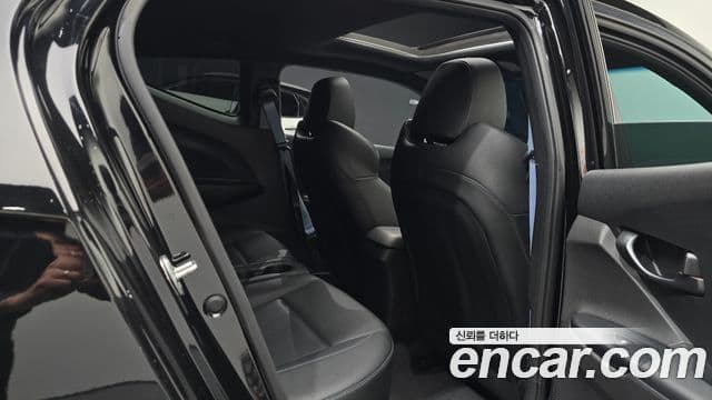Hyundai Veloster 2019 — Şəkil 12/20