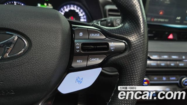 Hyundai Veloster 2019 — Şəkil 14/20