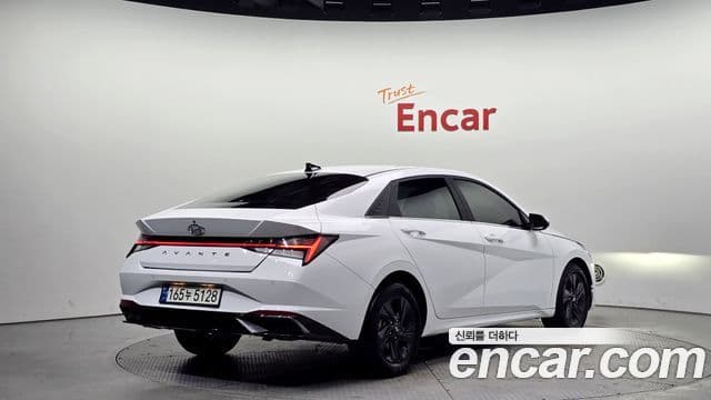 Hyundai The New Avante Hybrid 2021 — ფოტო 14/20