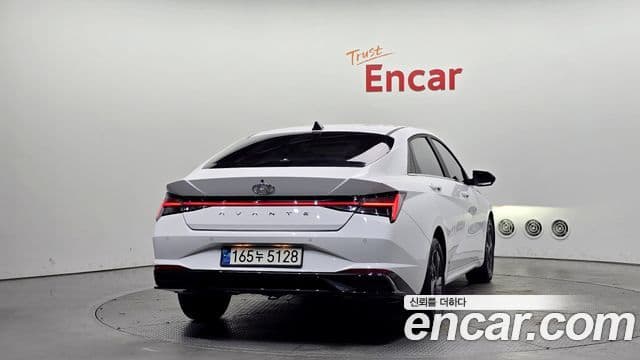 Hyundai The New Avante Hybrid 2021 — ფოტო 6/20