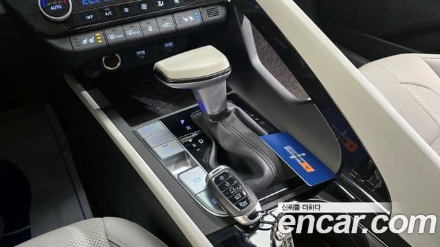 Hyundai The New Avante Hybrid 2021 — ფოტო 3/20