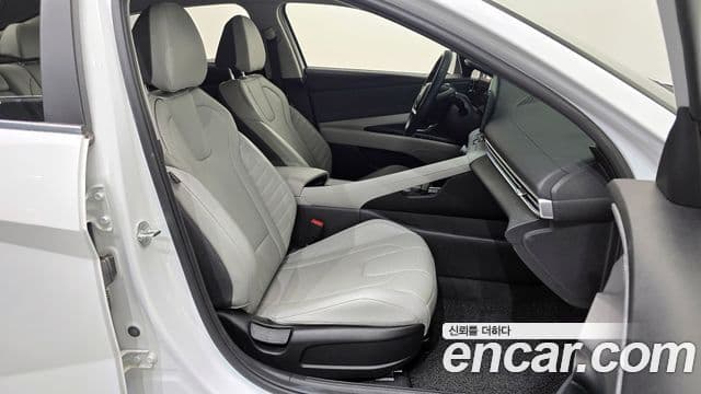 Hyundai The New Avante Hybrid 2021 — ფოტო 16/20